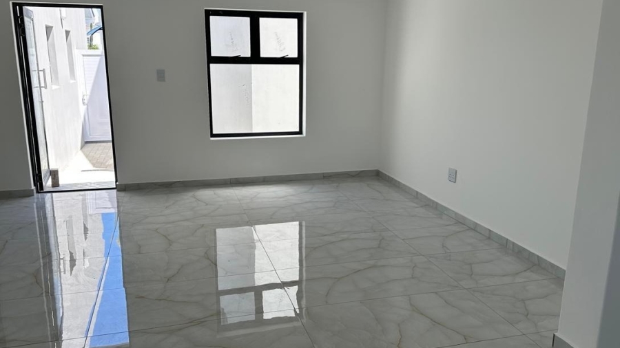 To Let 4 Bedroom Property for Rent in Laguna Sands Western Cape